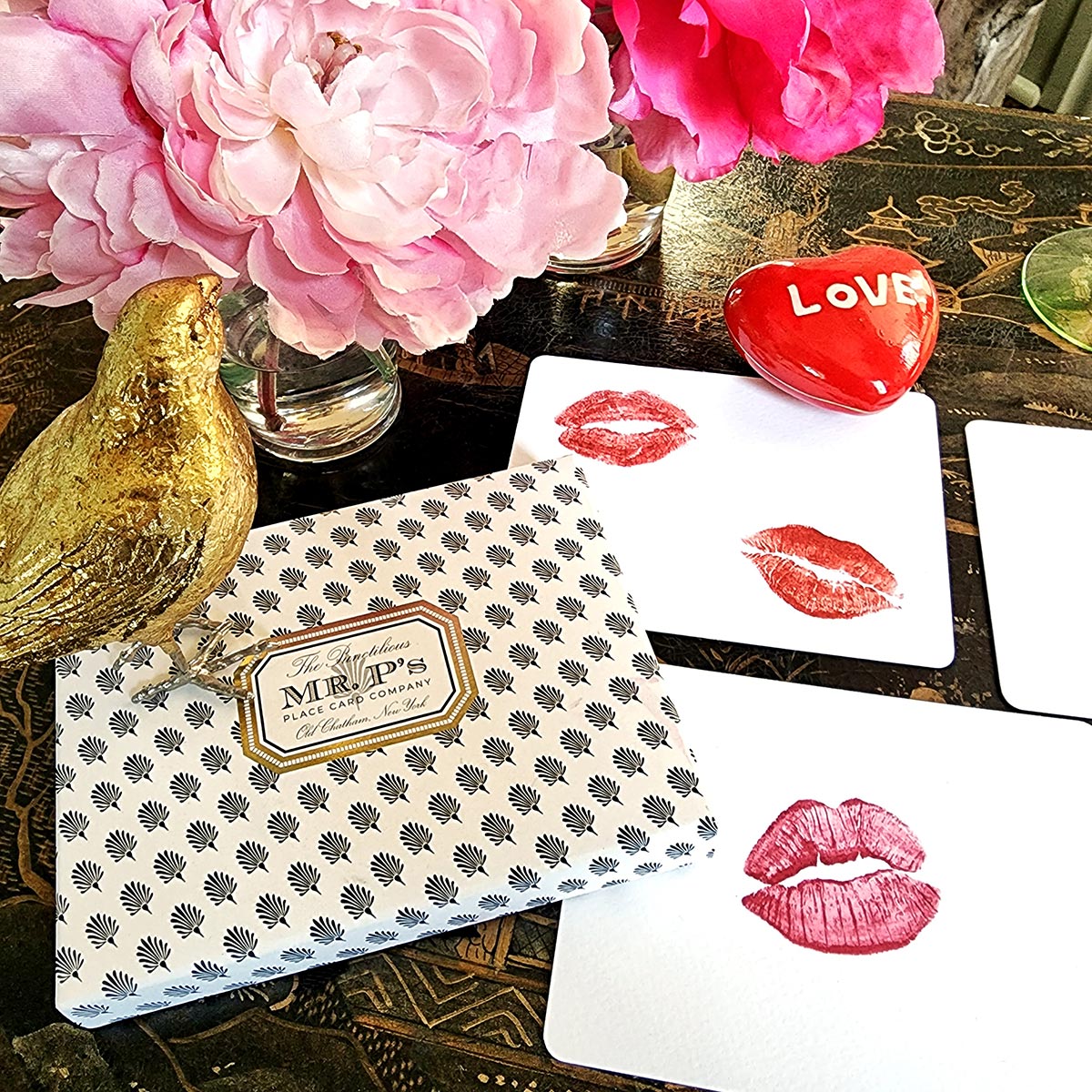 Set/ 12 Kisses- Custom Note Cards and Stationery Set