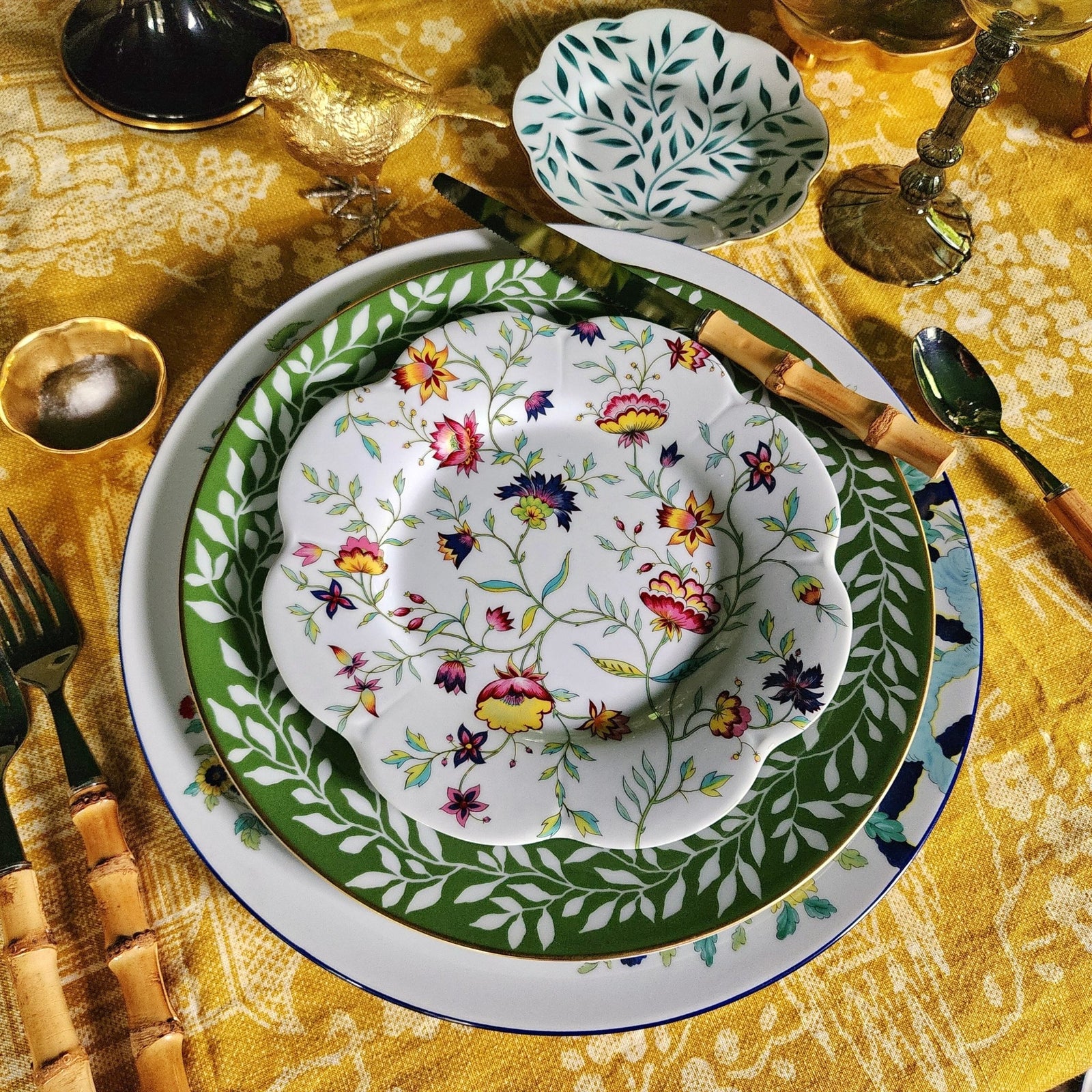 Limogesテーブルセット Royal Limoges- Floral Foliage Ensemble V | Mr. P's Place Card Co